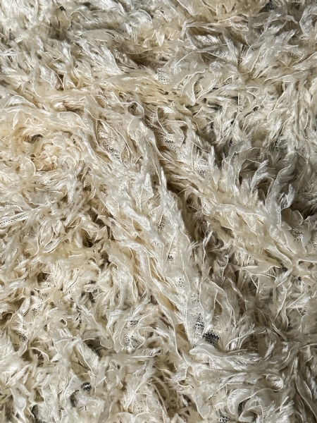 FANTAZY PLUSH TWO THREAD FEATHER