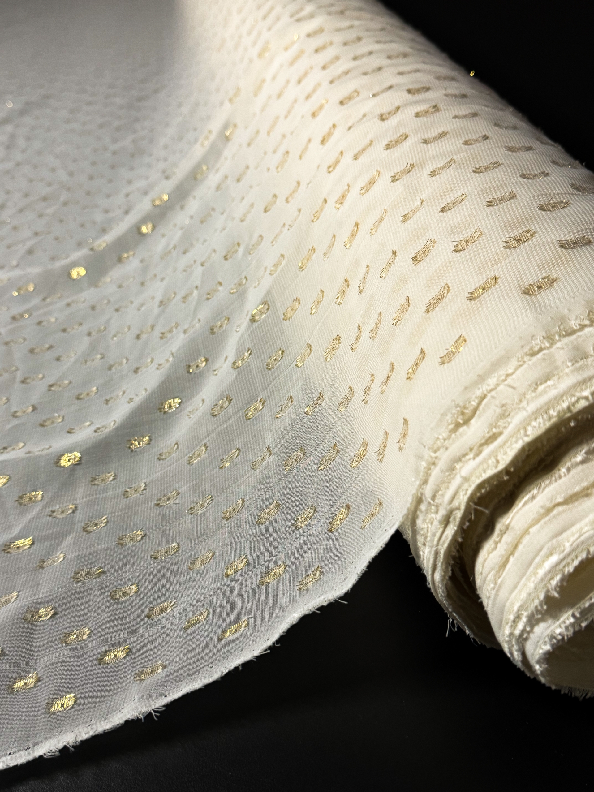 FANTAZY FRESCOED CHIFFON LUREX CROWNING