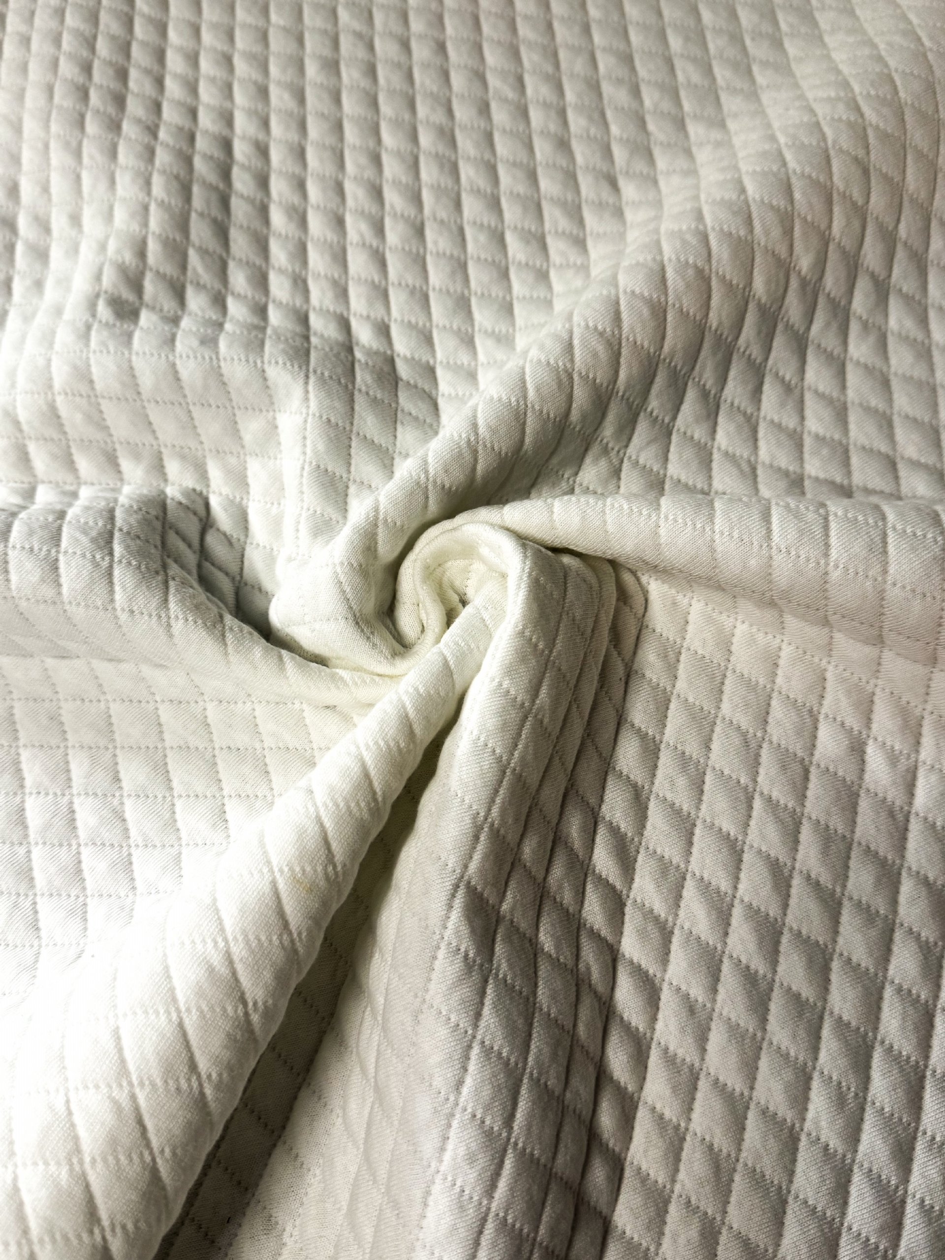 JAQAR CAPITONE GEOMETRIC