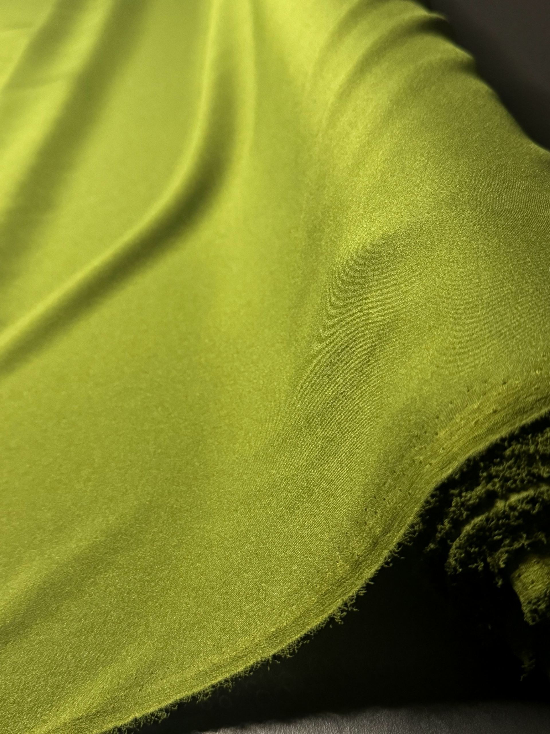 WOVEN SILKY SATEN PLAIN